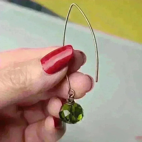 Vintage green red earrings bundle of 2 - Picture 12 of 14